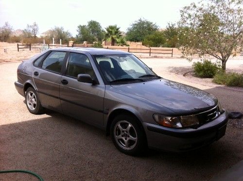 Saab 2001 4/dr sun roof hatchback   leather