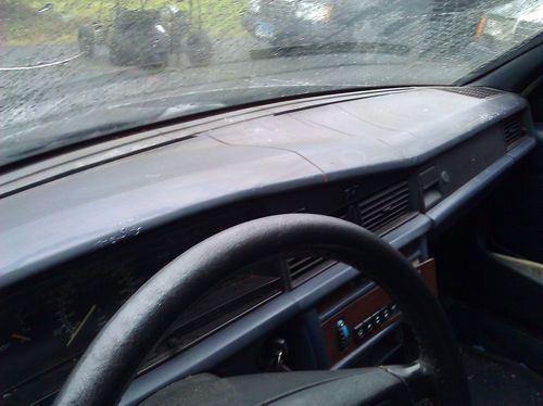 Mercedes Benz 190d 2.5 Turbo Diesel 155k. Grey on blue. very little rust, US $3,100.00, image 20