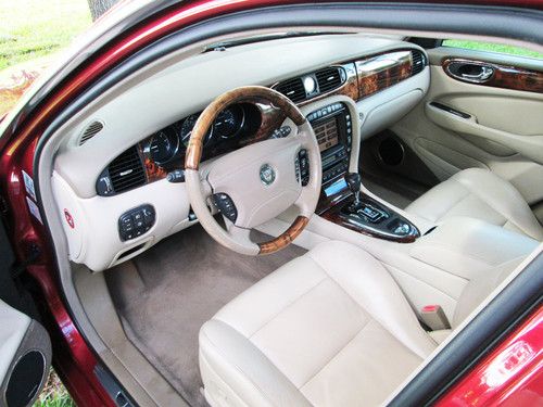 2004 Jaguar XJR Sedan 4-Door 4.2L Supercharged | LOADED & EXQUISITE, image 2