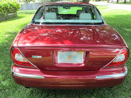 2004 Jaguar XJR Sedan 4-Door 4.2L Supercharged | LOADED & EXQUISITE, image 10