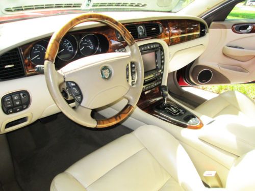 2004 Jaguar XJR Sedan 4-Door 4.2L Supercharged | LOADED & EXQUISITE, image 13