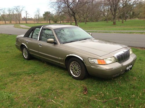 2001 Mercury Grand Marquis GS LEATHER VERY GOOD CONDITION NO RESERVE, image 4