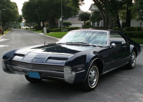 Gorgeous 1966 oldsmobile toronado coupe original condition -rust free