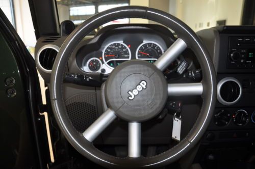 3.8L V6 AUTO ONE OWNER TRADE HARD SOFT TOP 4WD LWO-TONE LEATHER POWER WINDOWS CD, image 29