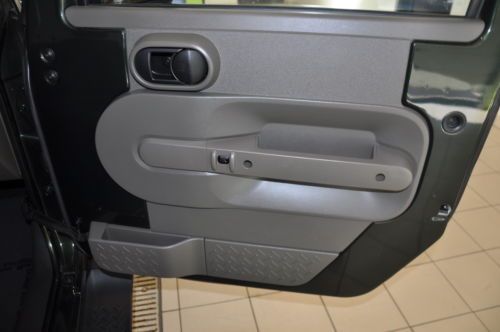 3.8L V6 AUTO ONE OWNER TRADE HARD SOFT TOP 4WD LWO-TONE LEATHER POWER WINDOWS CD, image 41