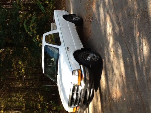 1998 ford ranger xl standard cab pickup 2-door 2.5l