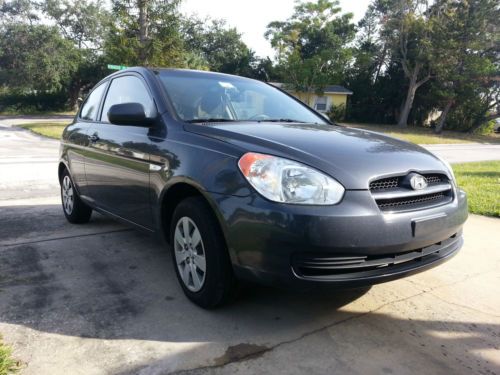 2010 hyundai accent 2-door hatchback