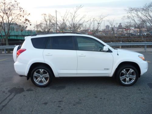 TOYOTA 08 RAV4 SPORT  AWD-V6, LOADED, 60K, P/SUNROOF, NO RESERVE!, image 8