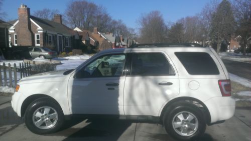 2011 ford escape xlt sport utility 4-door 3.0l