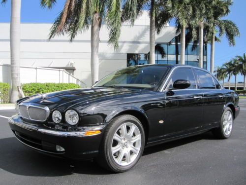 Florida super low 27k xj8 leather heated seats 18&#034; alloys super clean!!!