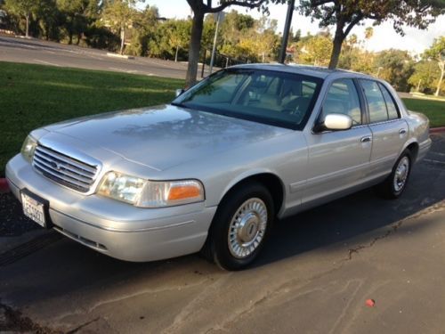Showroom one owner 30k miles no reserve