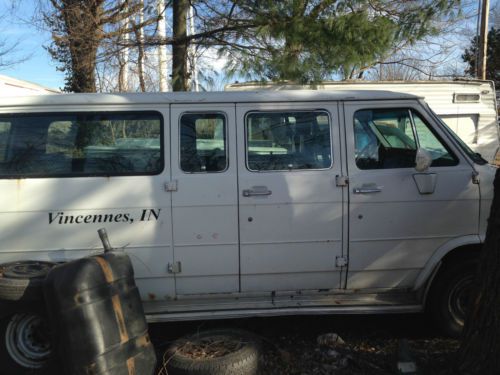 1991 chevrolet 12 passenger g10 van