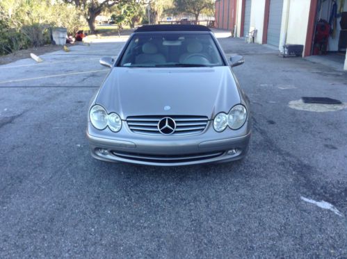 2005 Mercedes-Benz CLK320 Base Convertible 2-Door 3.2L, image 9