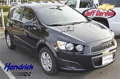 Chevrolet sonic 5dr hatchback automatic lt low miles sedan automatic gasoline ec