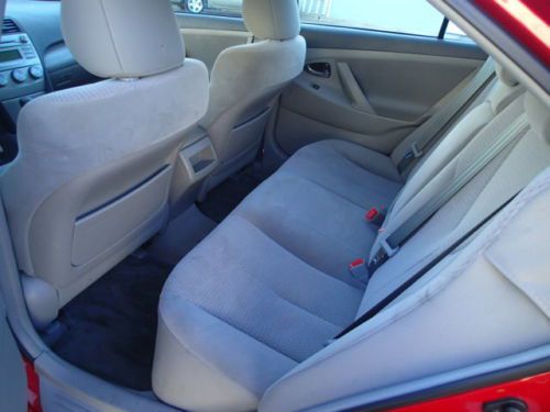 2011 Toyota Camry LE, salvage, damaged runs and drives, damaged, image 4