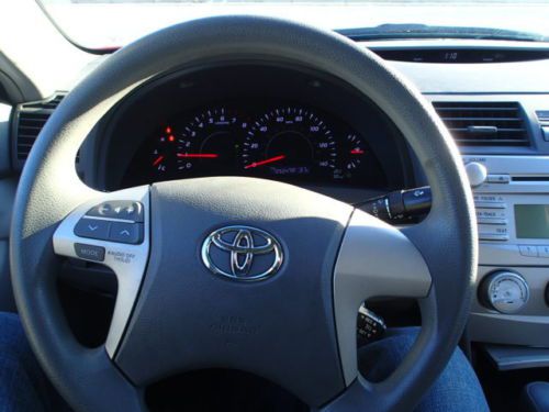 2011 Toyota Camry LE, salvage, damaged runs and drives, damaged, image 8