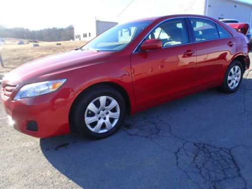 2011 Toyota Camry LE, salvage, damaged runs and drives, damaged, image 10