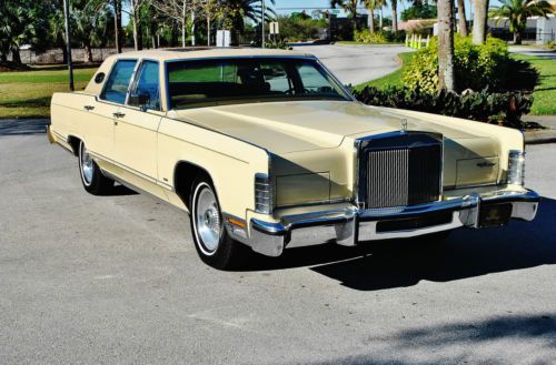 You are looking at the best 78 lincoln towncar 460 v-8 sunroof 26,166 miles mint