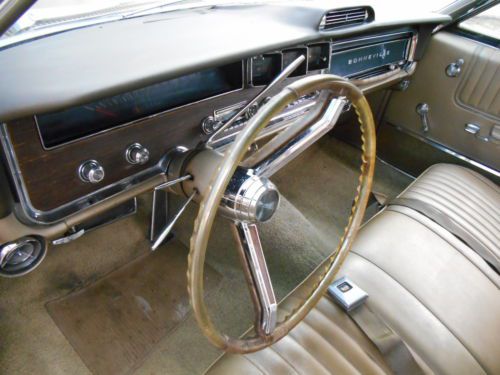 1966 pontiac bonneville, tilt, a/c, runs great, gr8t steering wheel, power trunk