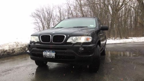 Black 2003 bmw x5 3.0i