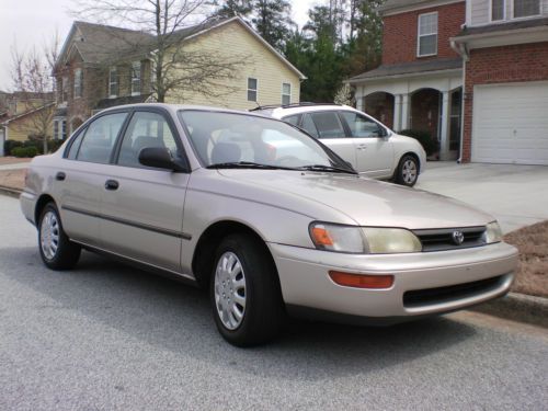 1995 sedan 4-door dx. runs and looks great. 2 owners, no accidents.