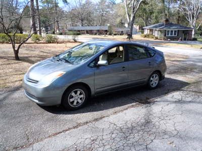 2004 toyota prius, gas prices on the rise, clean carfax, nice car 136k
