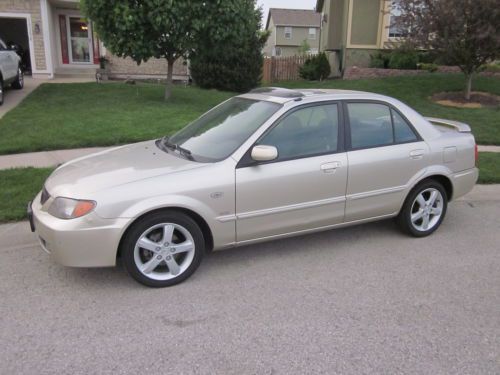 2002 mazda protege es sedan 4-door 2.0l