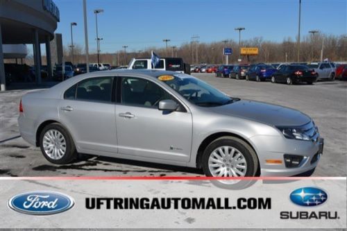 Hybrid  7000 miles  sunroof  blind spot detection  rear camera  1 owner  clean