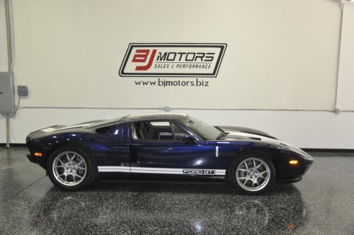 2005 ford gt gt40 blue white 2k miles