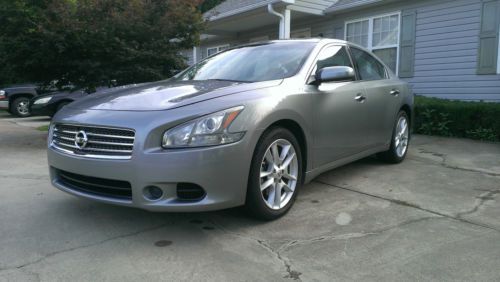 2009 nissan maxima s sedan 4-door 3.5l