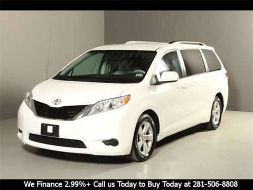 2013 toyota sienna le 7-pass 3row rearcam power doors alloys auto spoiler clean