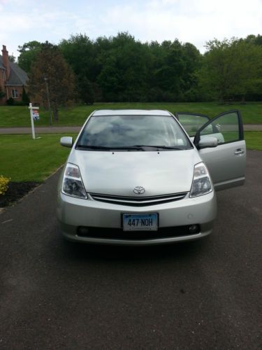 Toyota prius: 2005 single owner, pkg 6, 82k miles
