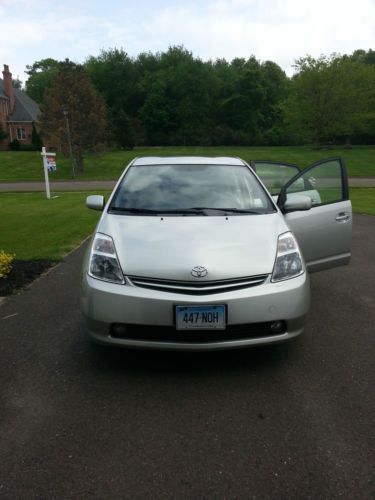 Toyota prius: 2005 single owner, pkg 6, 82k miles