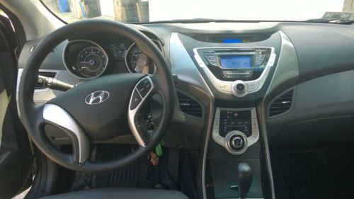 2012 hyundai elantra gls sedan 4-door 1.8l