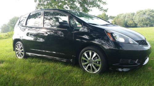 2013 honda fit sport 9800 miles automatic black on black