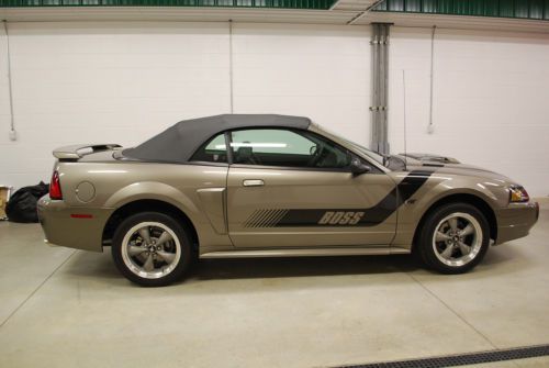 2001 ford mustang gt convertible 2-door 4.6l