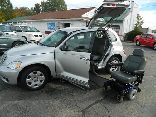 2007 chrysler pt cruiser handicap wheelchair suv 4-door 2.4l, power door, ramp