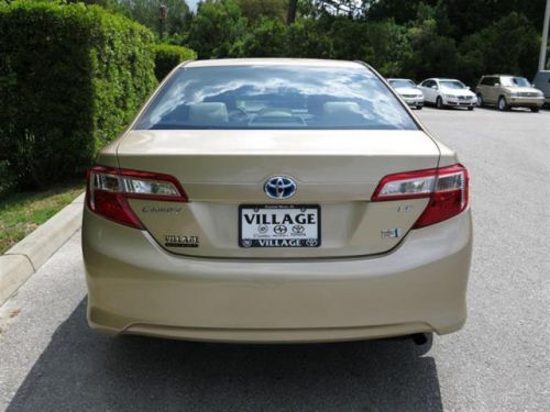 2012 toyota camry hybrid le