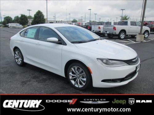 2015 chrysler 200 s