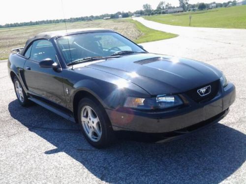 2002 ford mustang base