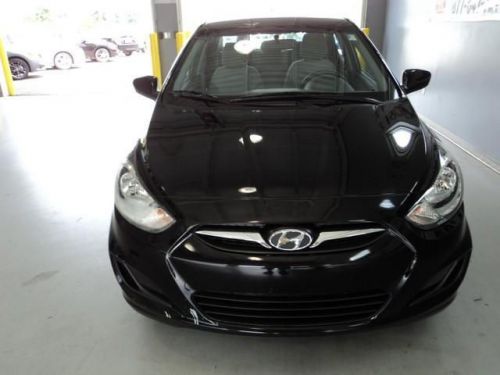 2013 Hyundai Accent GLS, image 2