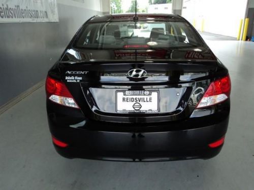 2013 Hyundai Accent GLS, image 3