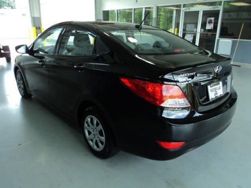 2013 Hyundai Accent GLS, image 24