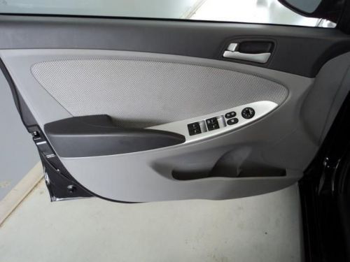 2013 Hyundai Accent GLS, image 26