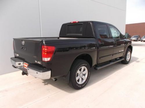 2014 nissan titan sv