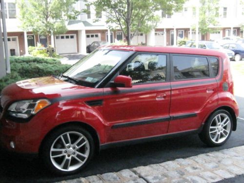 2010 kia soul sport hatchback 4-door 2.0l