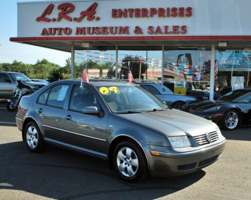 Volkswagen jetta diesel tdi 5spd, runs,looks and drives perfect. 60mpg,no res