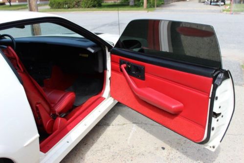 1990 chevrolet camaro iroc-z coupe 2-door 5.0l