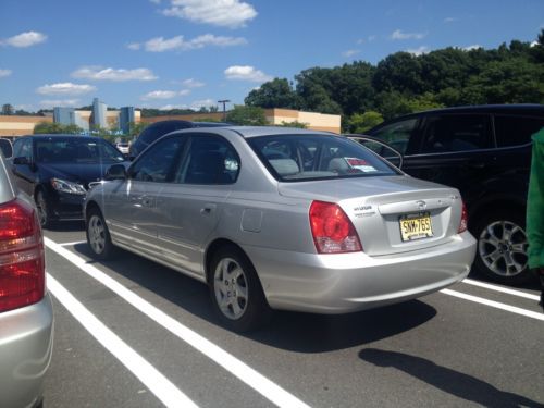 2004 hyundai elantra - gray - low miles - 69k