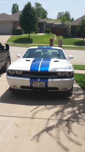 2011 dodge challenger srt8 inaugural edition